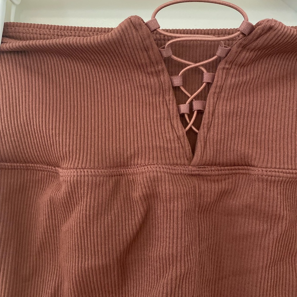 High-Waisted Ribbed Leggings - Picture 5 of 5